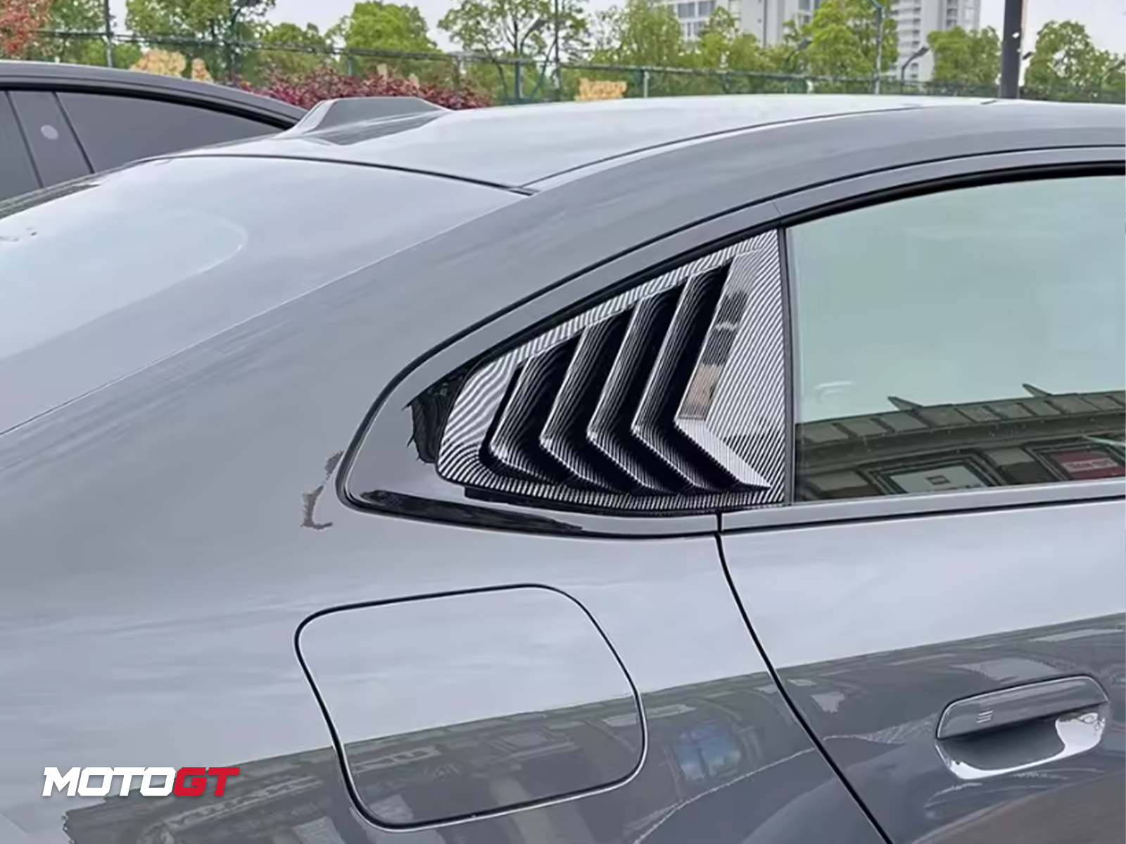 4 SERIES REAR WINDOW LOUVERS